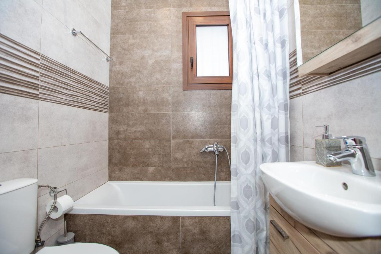 Modern Lake View Apartment Ioannina Exterior foto